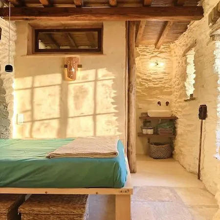 Ferienhaus Earthy: A Rustic Abode W/ Garden And Sea Views Istérnia