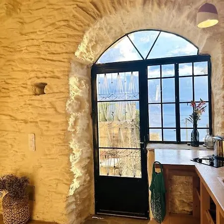 Ferienhaus Earthy: A Rustic Abode W/ Garden And Sea Views Istérnia