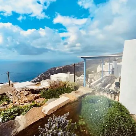 Earthy: A Rustic Abode W/ Garden And Sea Views Istérnia